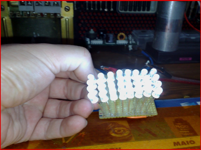 Soldando os leds6.jpg