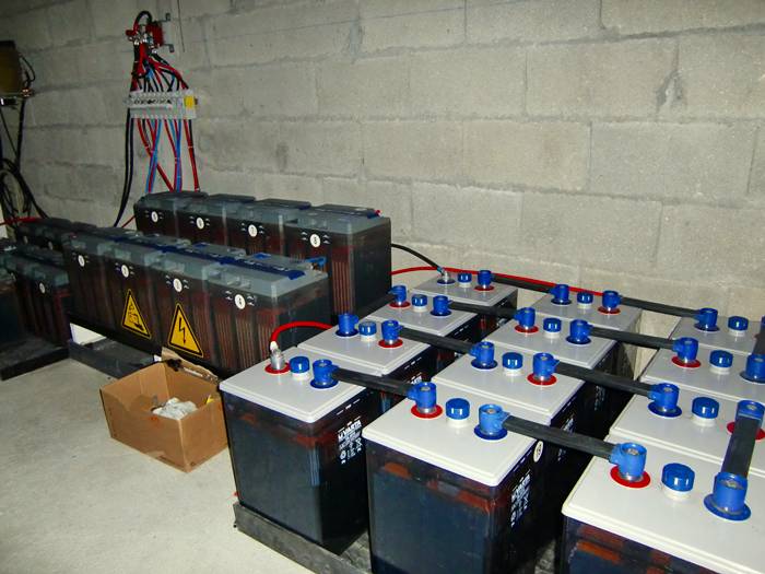 2x2V500Ah + 6V300Ah