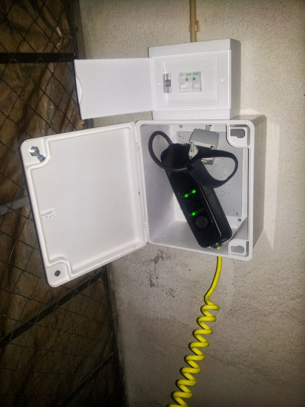 smart_evse_na_garagem-04.jpg