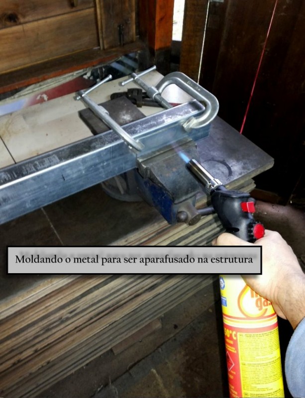 Moldando o metal.jpg