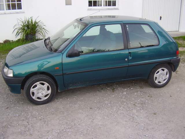 Uma cor verde para um carro "verde".