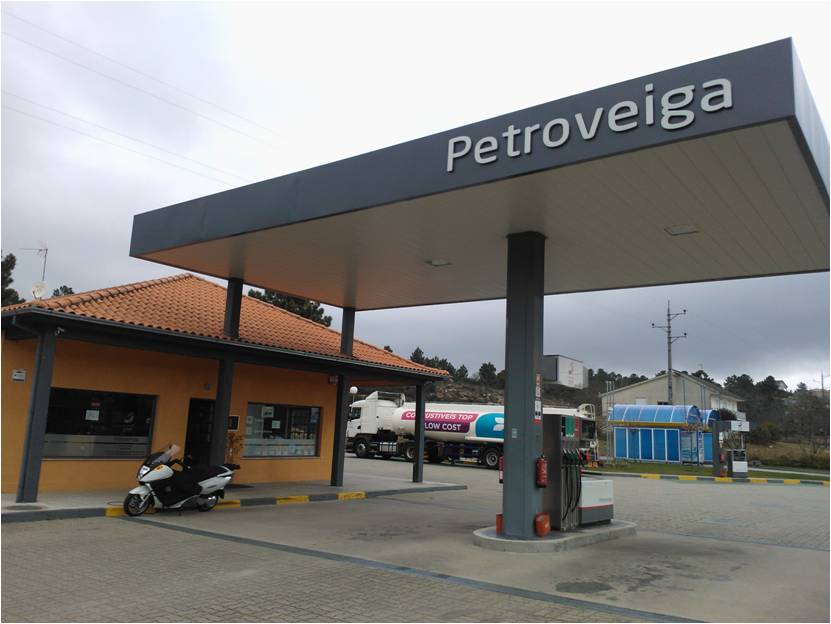 Ponto de Carregamento PetroVeiga 1.jpg