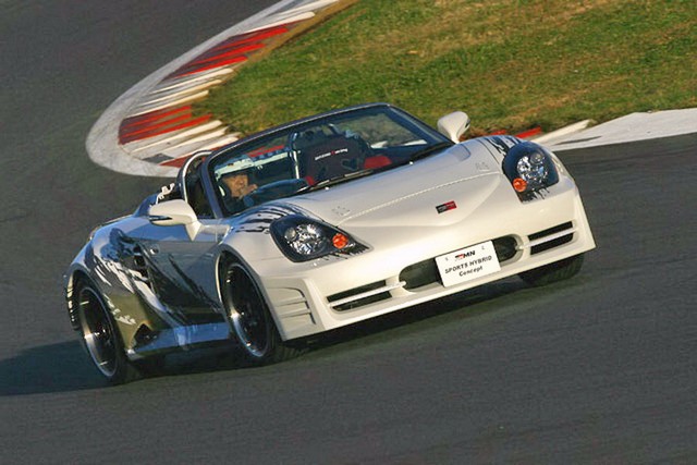 Toyota-MR2-Hybride-Sport.jpg