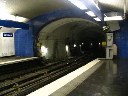 2569553-RER_Regional_Trains-Paris.jpg