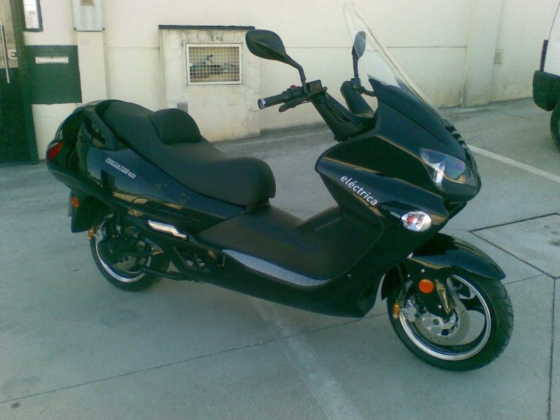 moto_01_small.jpg