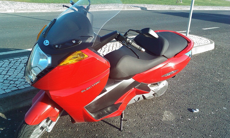 Ferrari dos Electricos 2Rodas.jpg
