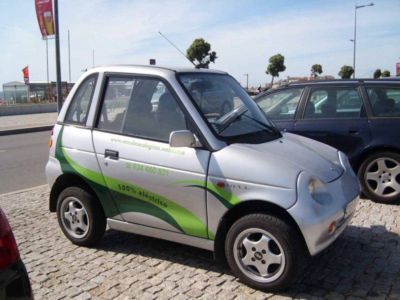 mesmo do outro lado da rua